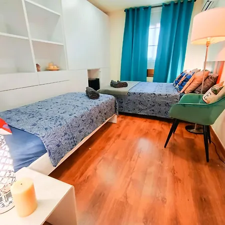 Hostel Oasis - Dreta De L'eixample *