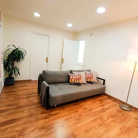 Oasis - Dreta De L'eixample Hostal